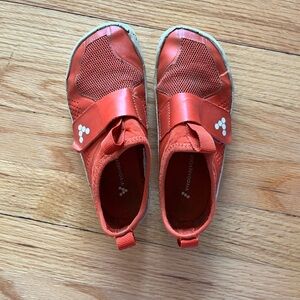 Kids vivo barefoot shoes